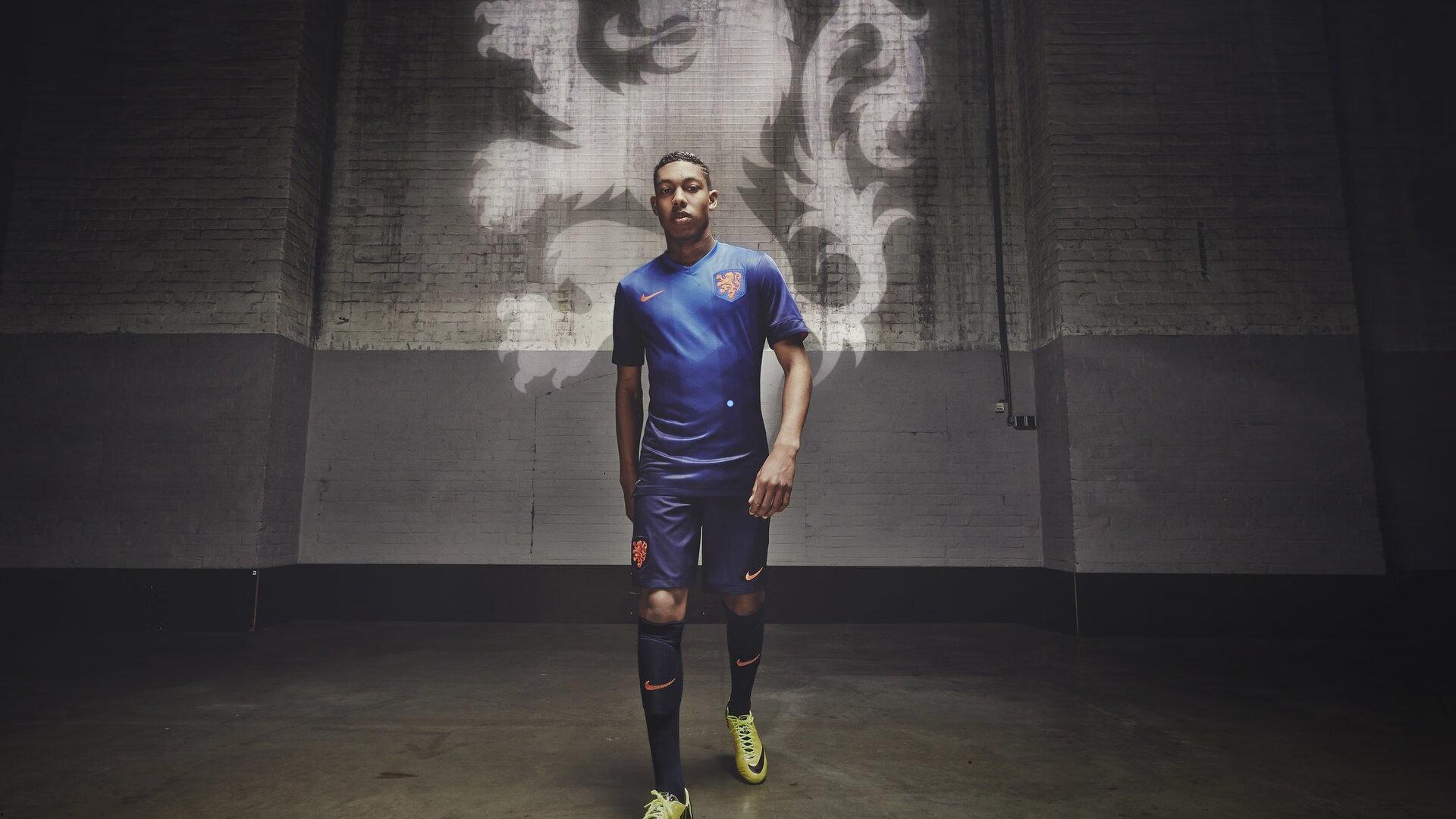 罗马诺确认，热刺新星奥利弗-艾罗租借至英甲曼斯菲尔德，青年才俊寻求突破