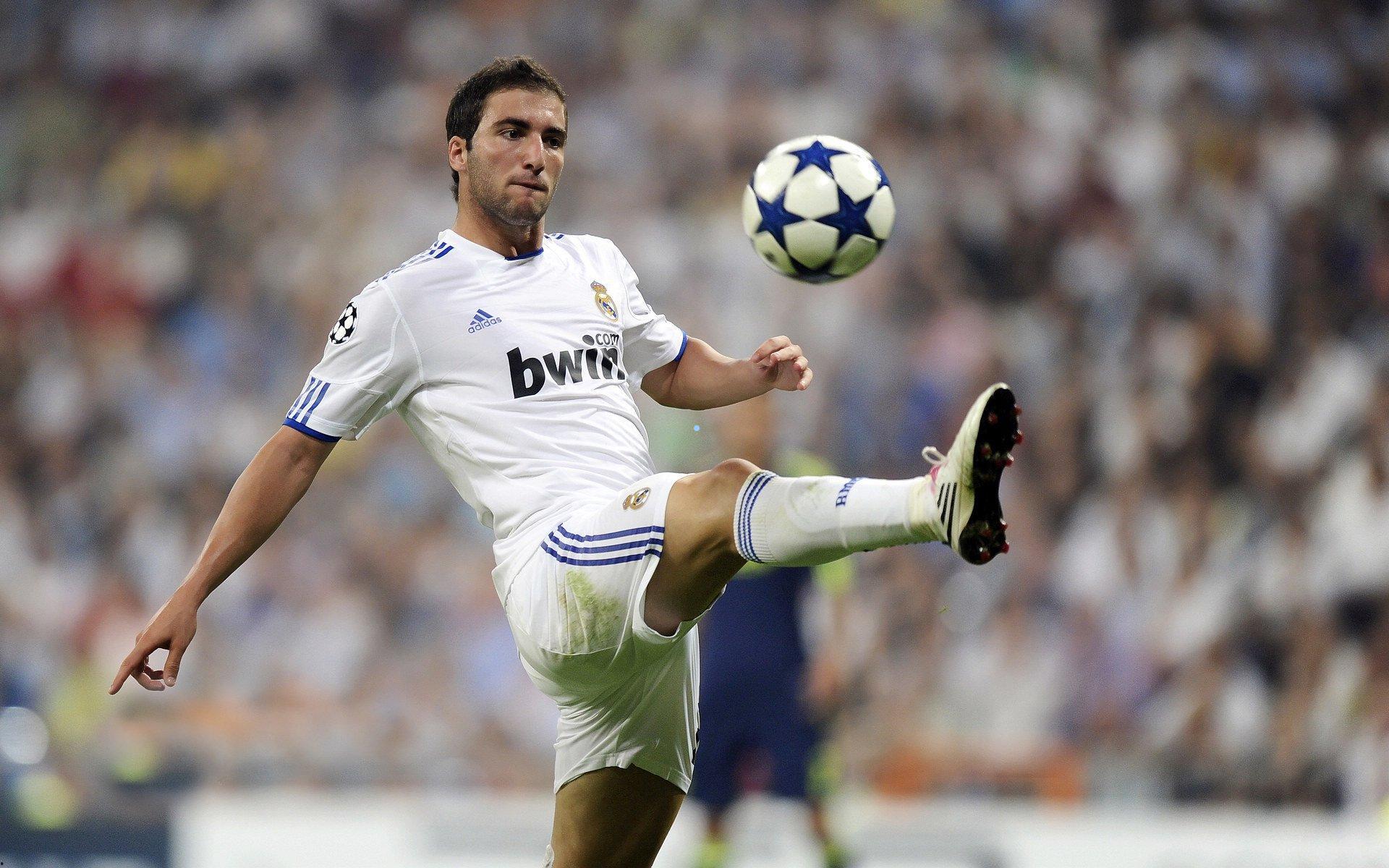 申花热身赛在即引关注 国安旧将昔日高光成追忆 神秘外援阿苏埃仍无踪影